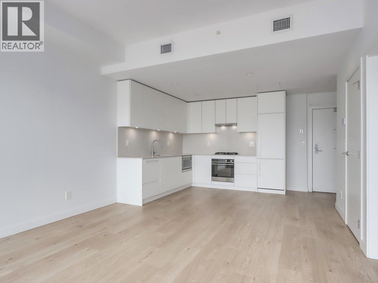 Photo 11 of 3804 2181 Madison Avenue, Burnaby BC