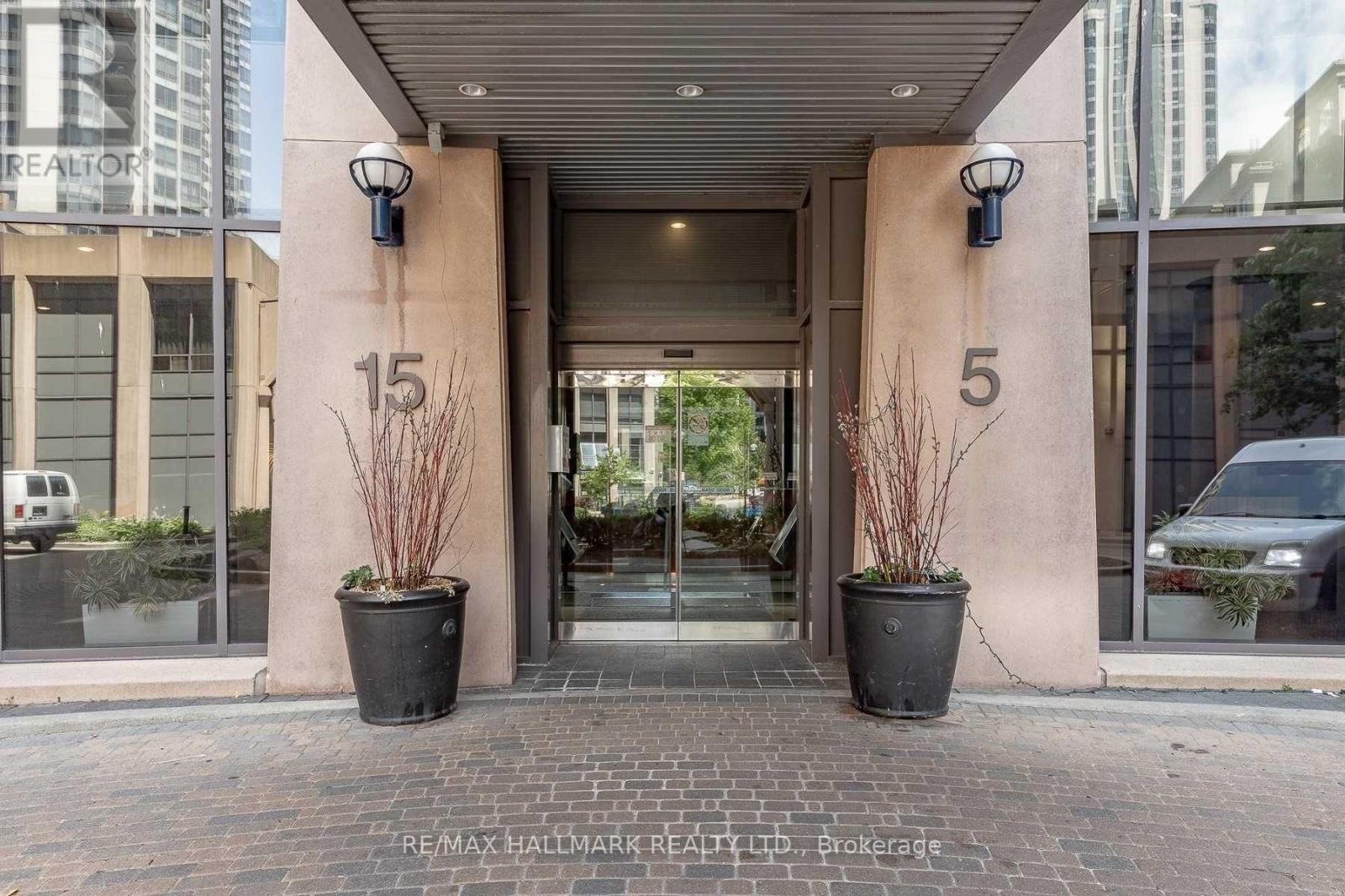 Photo 9 of 225 15 Northtown Way, Toronto ON