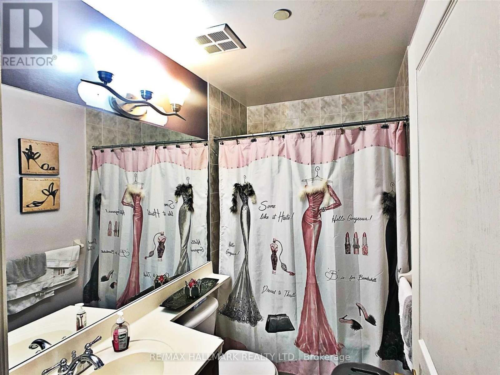 Photo 1 of 225 15 Northtown Way, Toronto ON