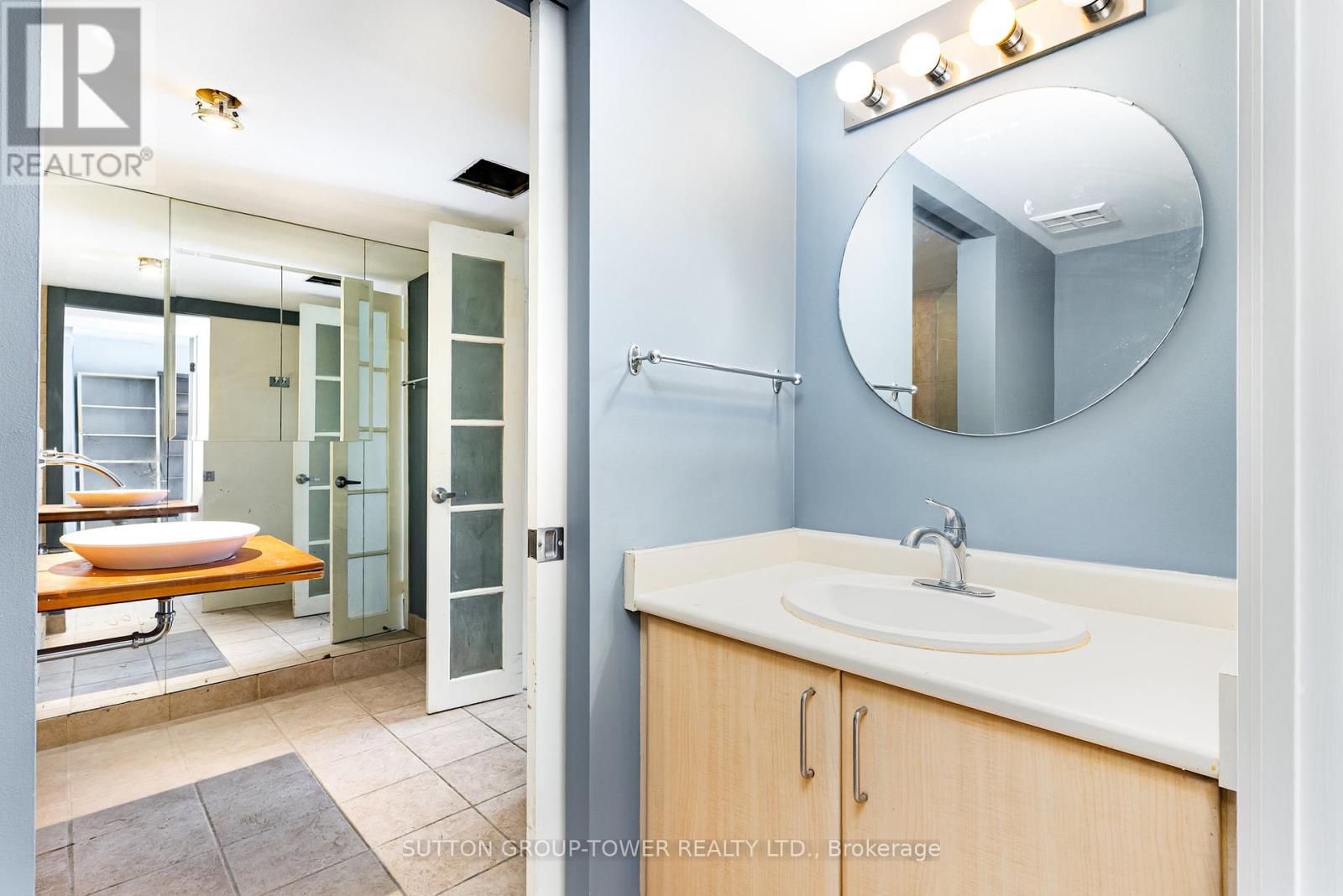 Photo 21 of 220 550 Queens Quay W, Toronto ON