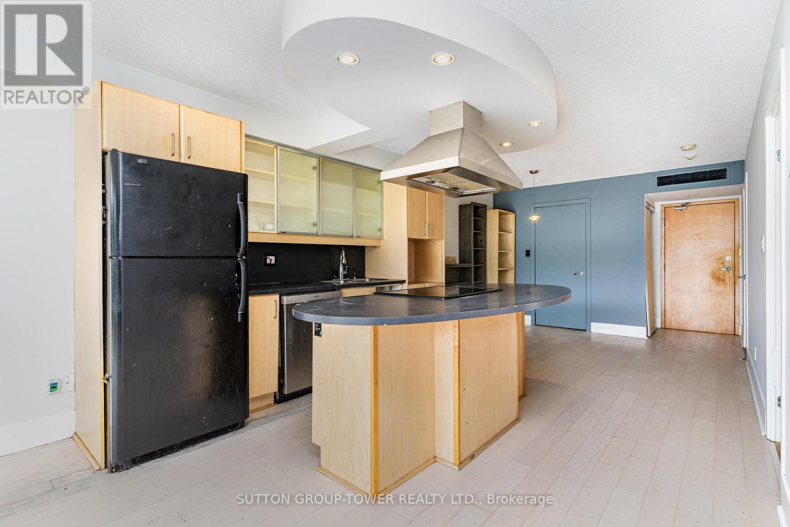 Photo 7 of 220 550 Queens Quay W, Toronto ON