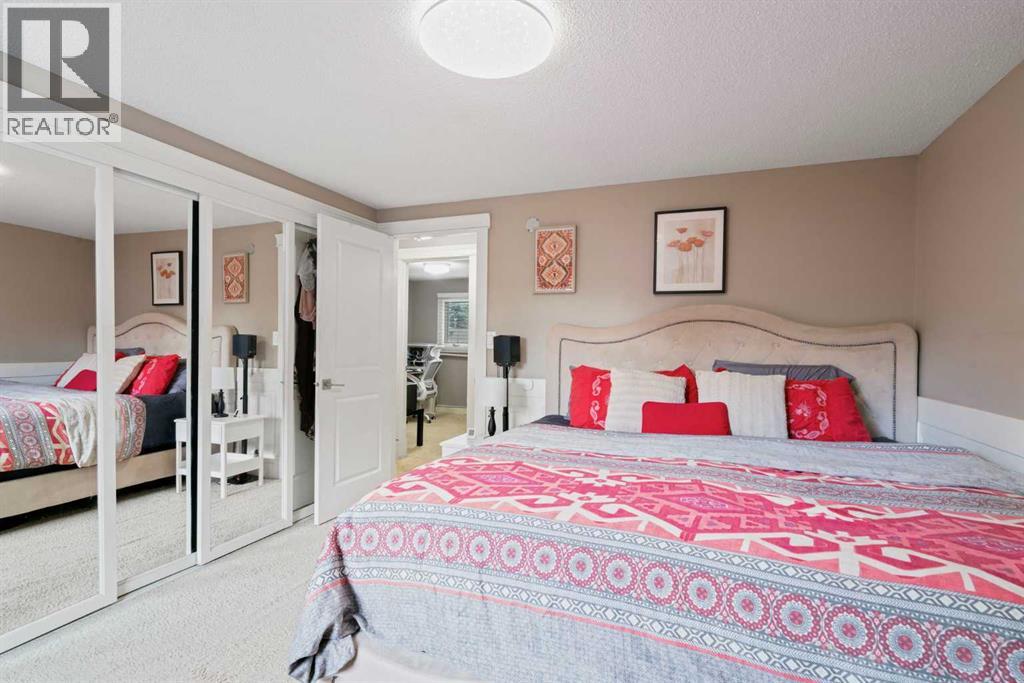 Single Family House 4 Level for Sale in  Brookgreen Drive SW Braeside Calgary 