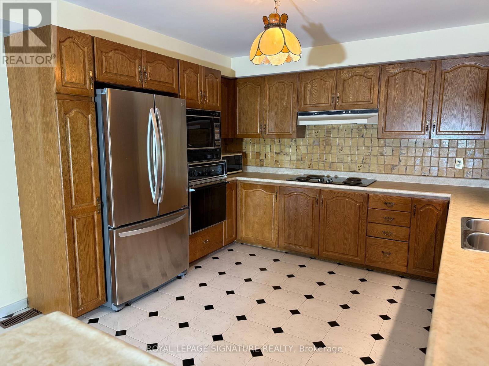 Photo 23 of 450 Oconnor Drive, Toronto ON