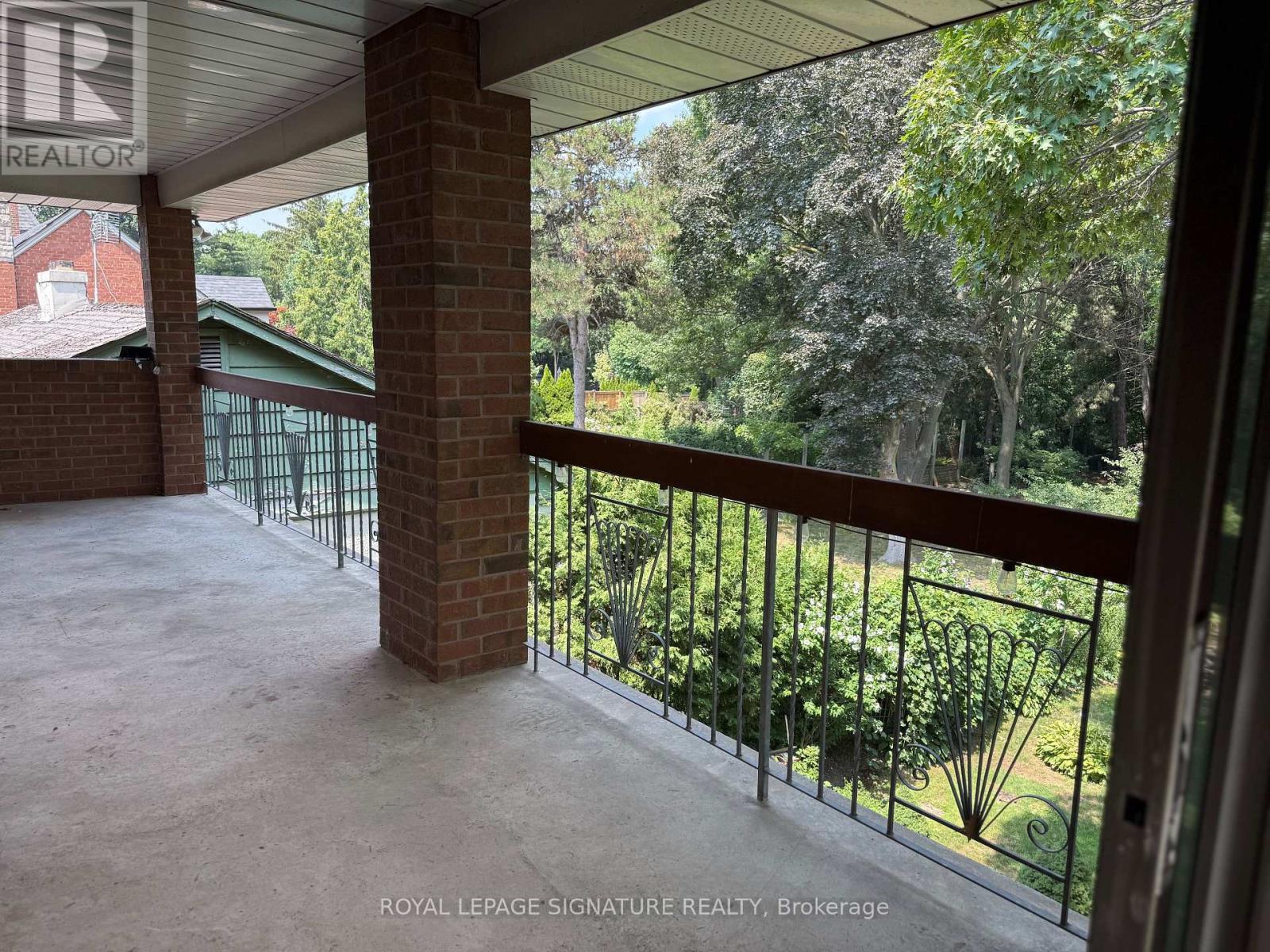 Photo 31 of 450 Oconnor Drive, Toronto ON