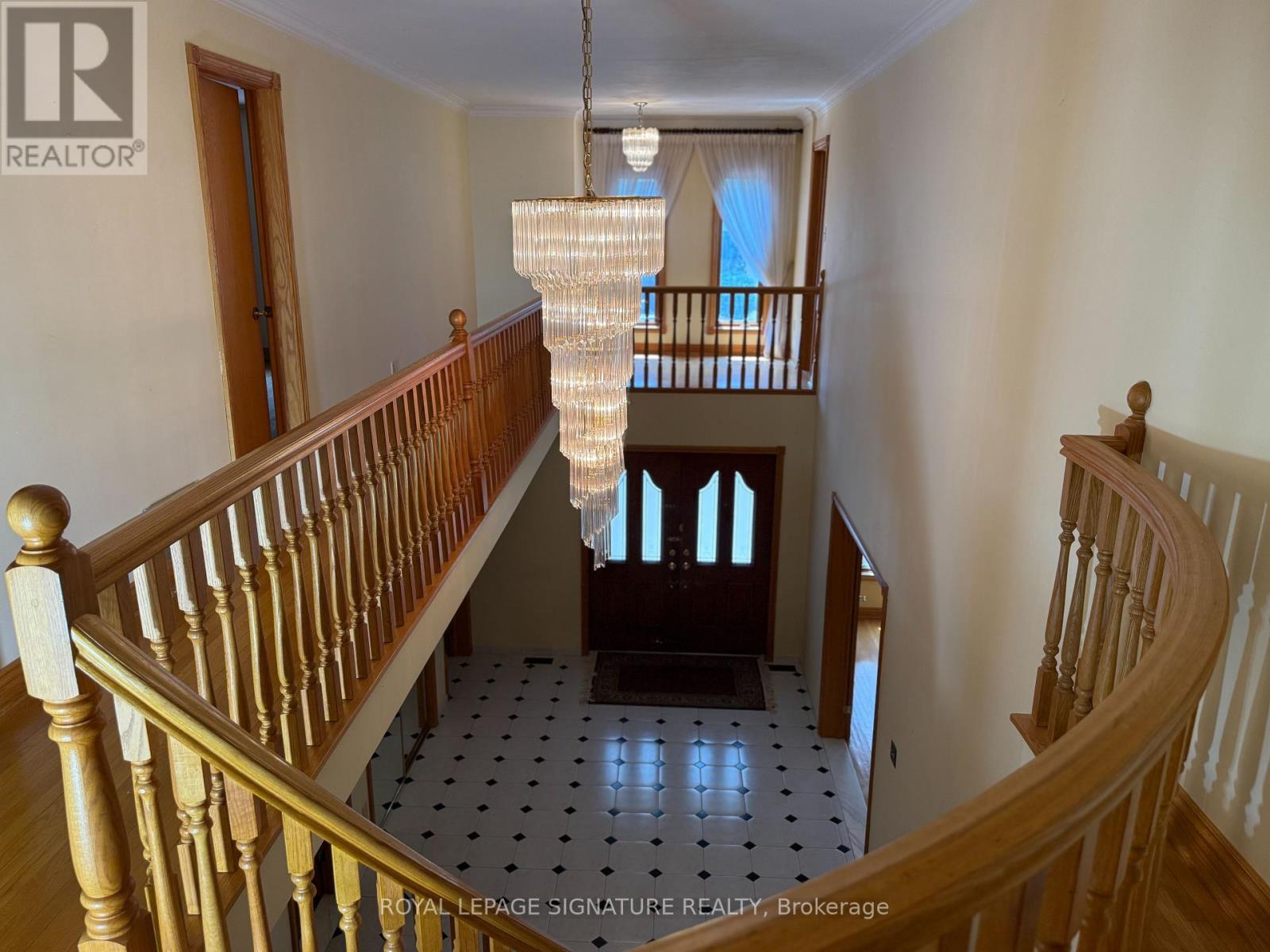 Photo 24 of 450 Oconnor Drive, Toronto ON