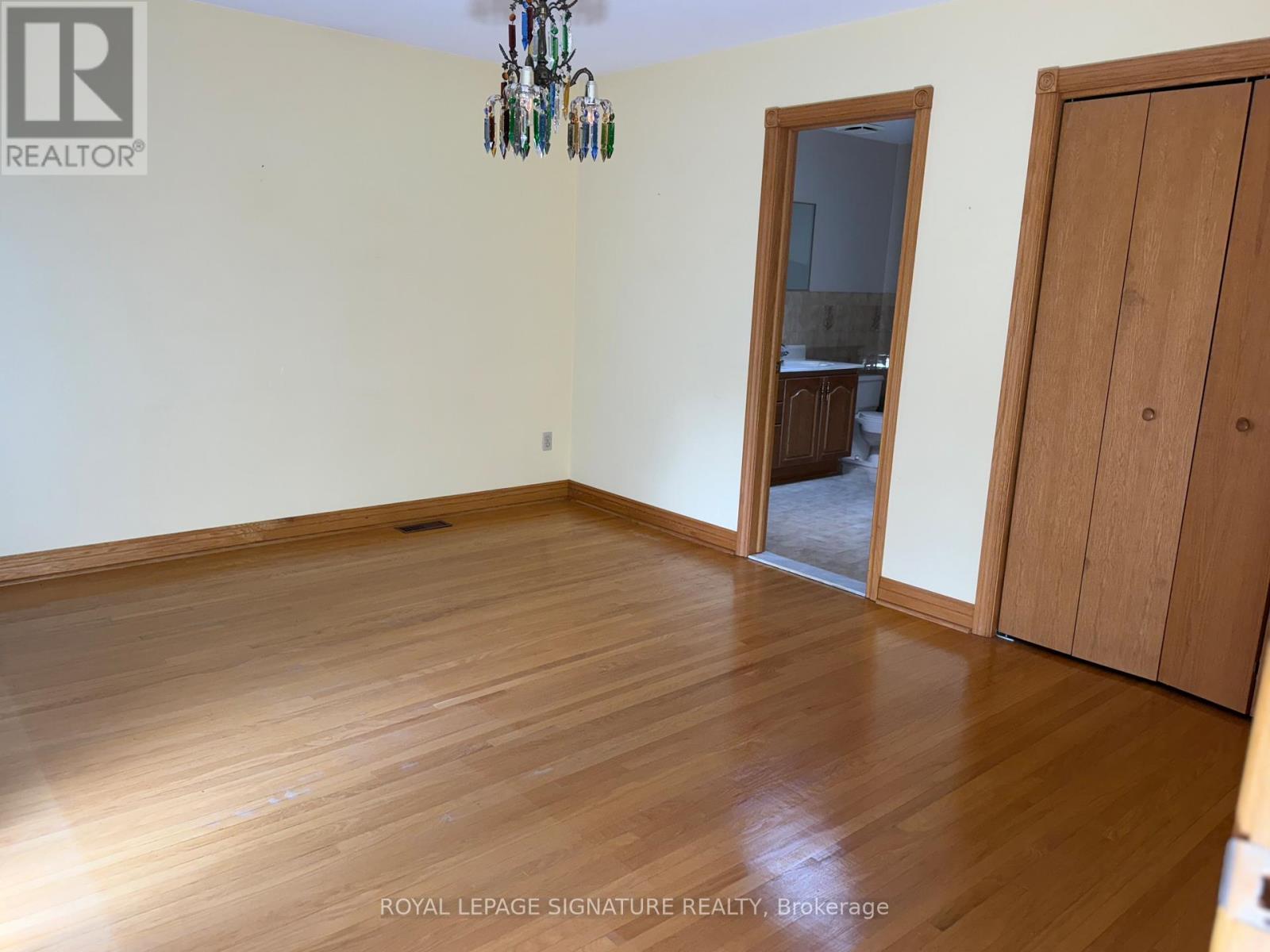 Photo 30 of 450 Oconnor Drive, Toronto ON