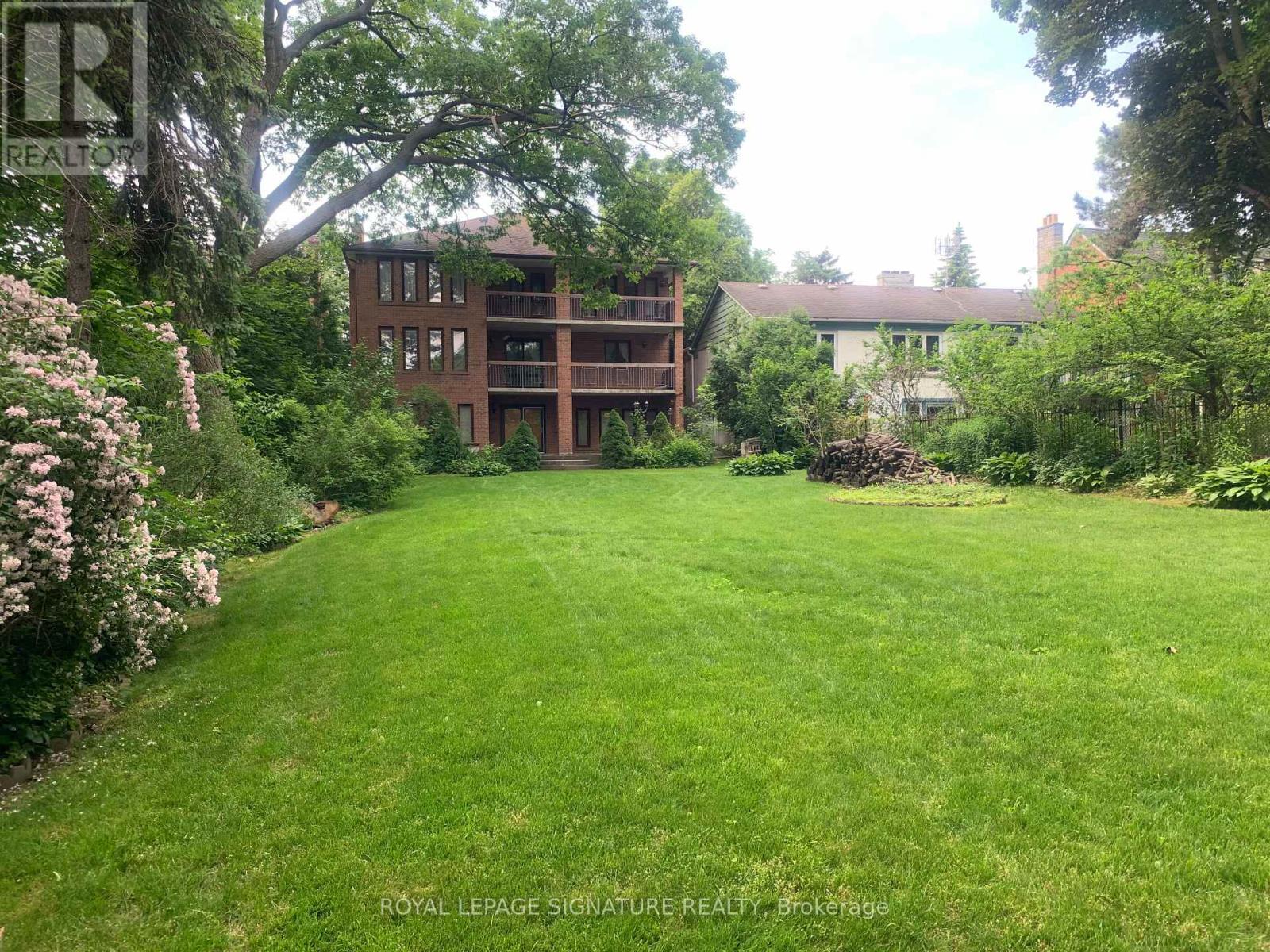 Photo 17 of 450 Oconnor Drive, Toronto ON