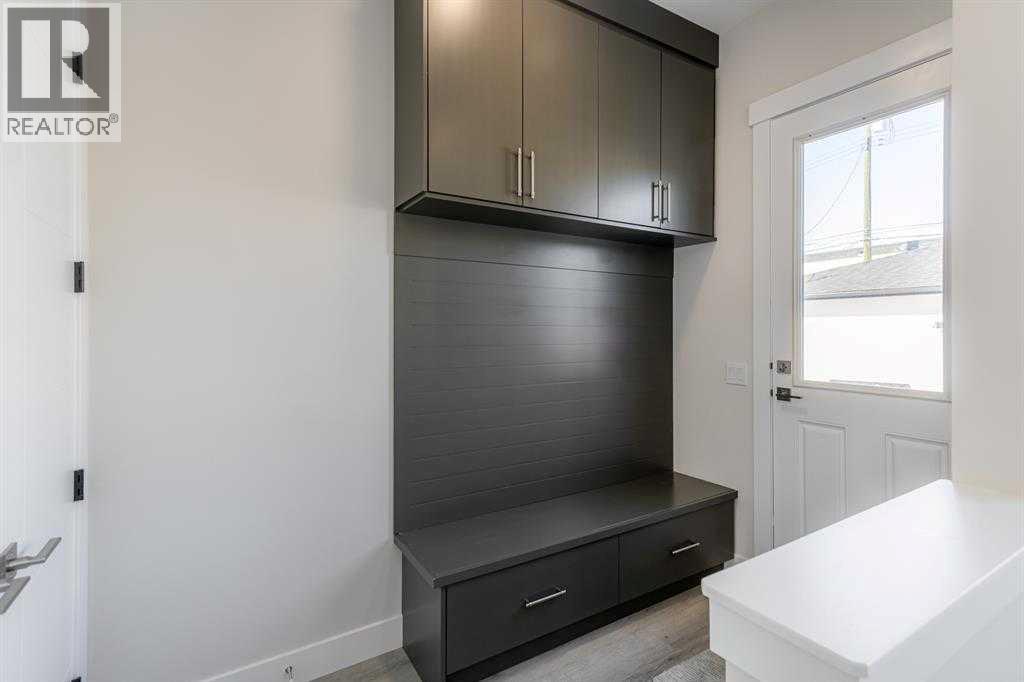 Single Family House for Sale in   Avenue NW West Hillhurst Calgary 