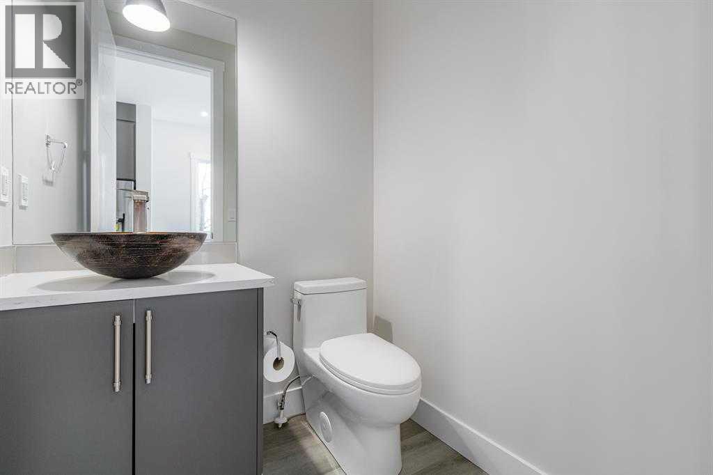 Single Family House for Sale in   Avenue NW West Hillhurst Calgary 