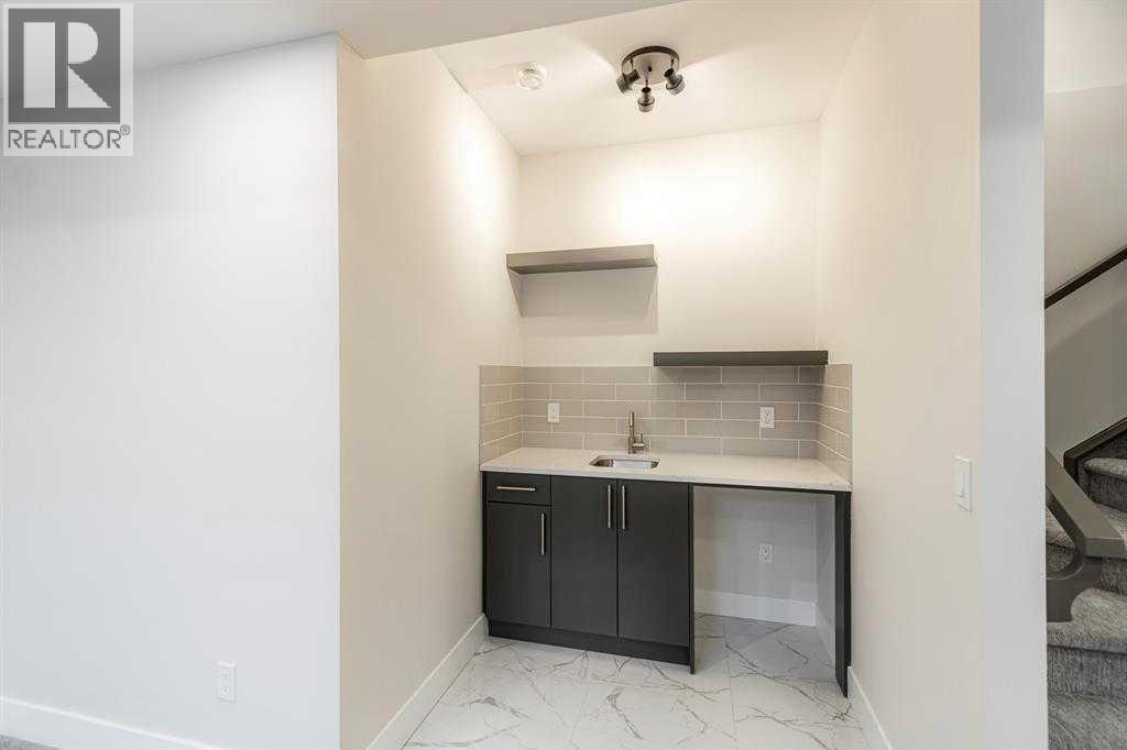 Single Family House for Sale in   Avenue NW West Hillhurst Calgary 
