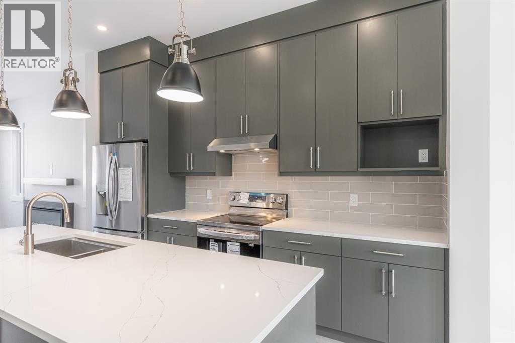 Single Family House for Sale in   Avenue NW West Hillhurst Calgary 