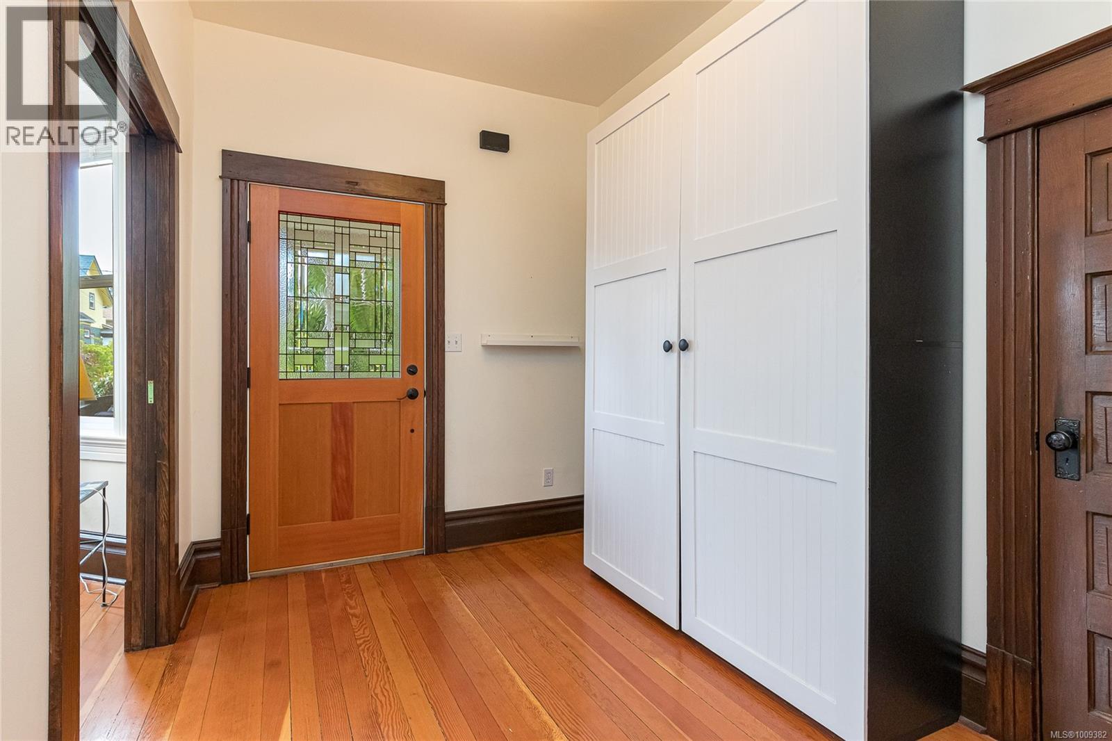 Photo 26 of 625 Harbinger Ave, Victoria BC