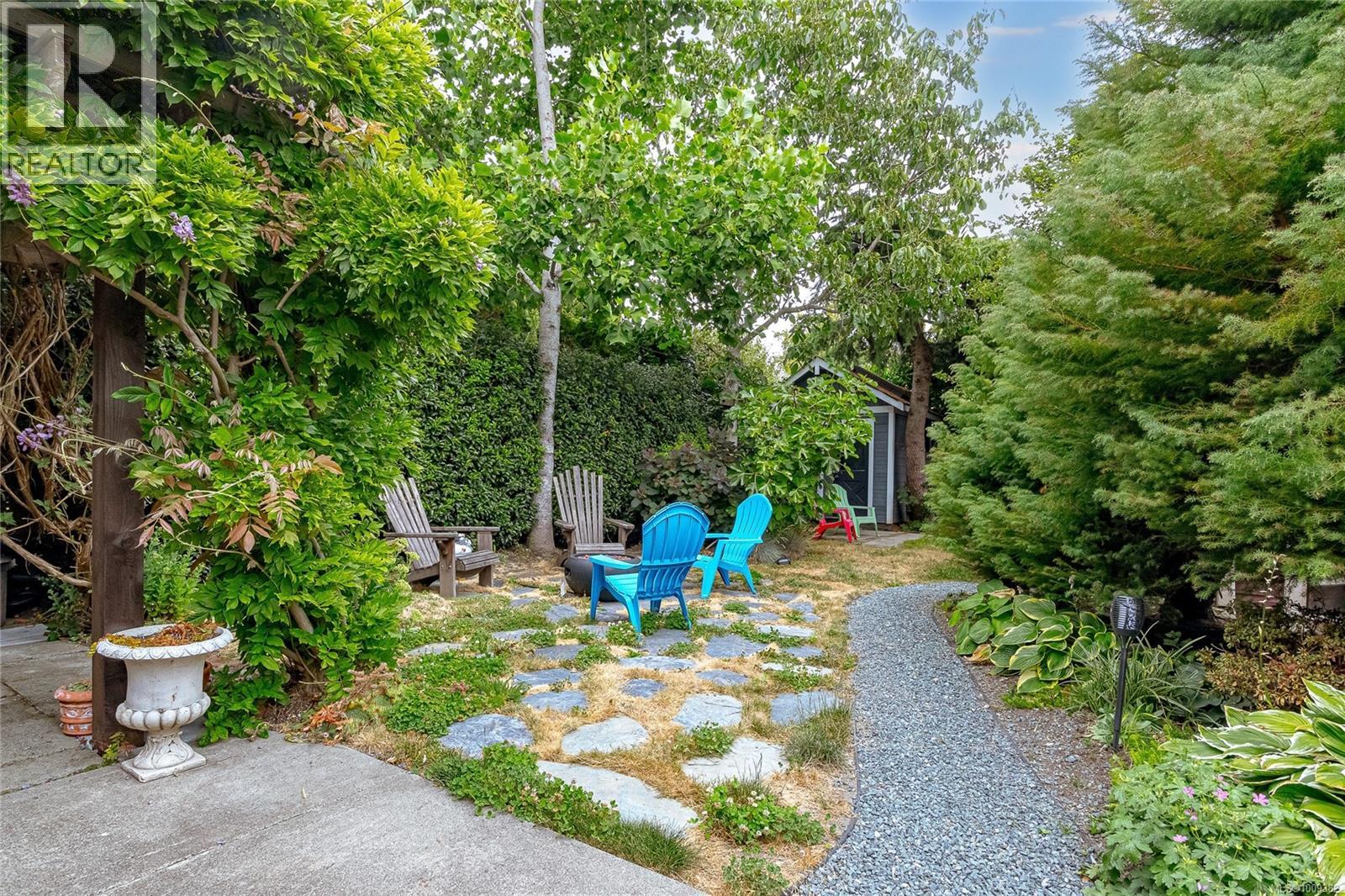 Photo 58 of 625 Harbinger Ave, Victoria BC