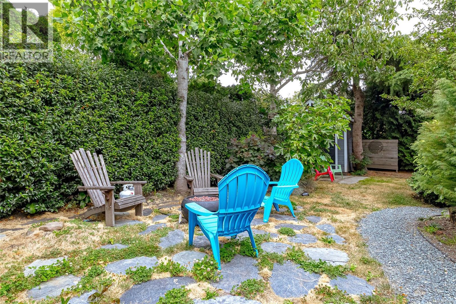 Photo 59 of 625 Harbinger Ave, Victoria BC
