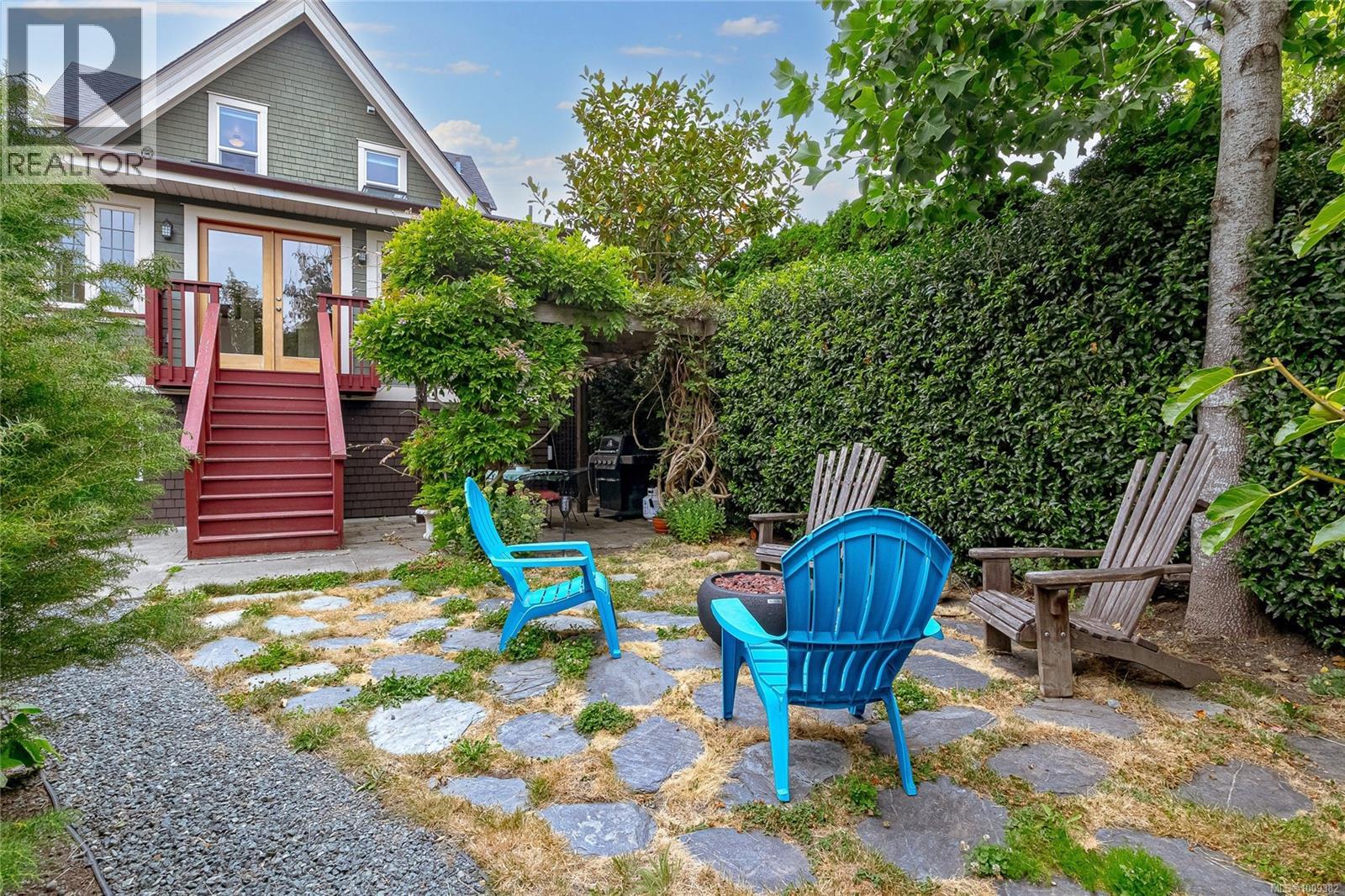 Photo 61 of 625 Harbinger Ave, Victoria BC