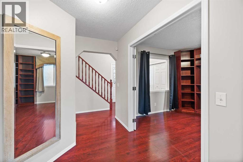 Single Family House for Sale in  Valley Ridge Drive NW Valley Ridge Calgary 