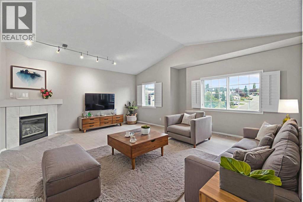 Single Family House for Sale in  Valley Ridge Drive NW Valley Ridge Calgary 
