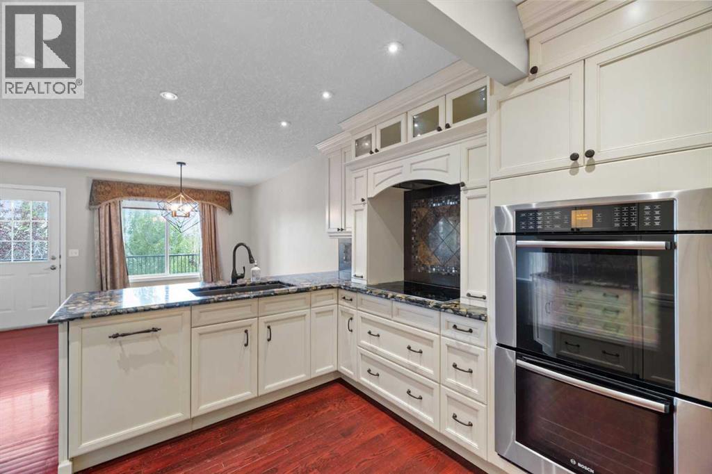 Single Family House for Sale in  Valley Ridge Drive NW Valley Ridge Calgary 