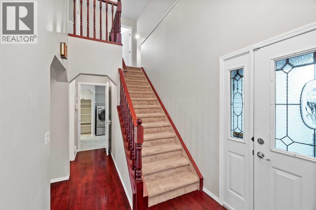 Single Family House for Sale in  Valley Ridge Drive NW Valley Ridge Calgary 
