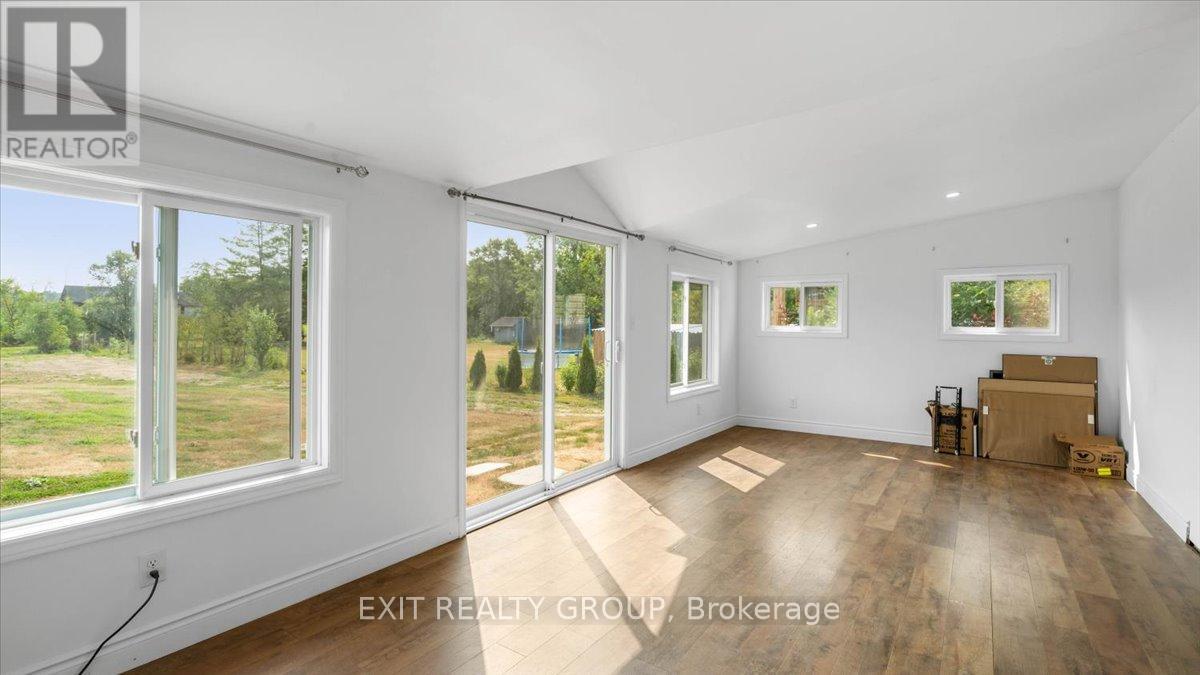 Photo 21 of 323 Mapleview Road, Quinte West ON