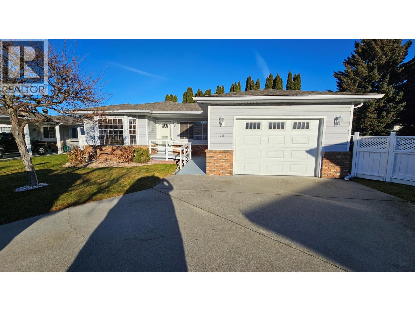  221 Sandpiper Crescent, Penticton