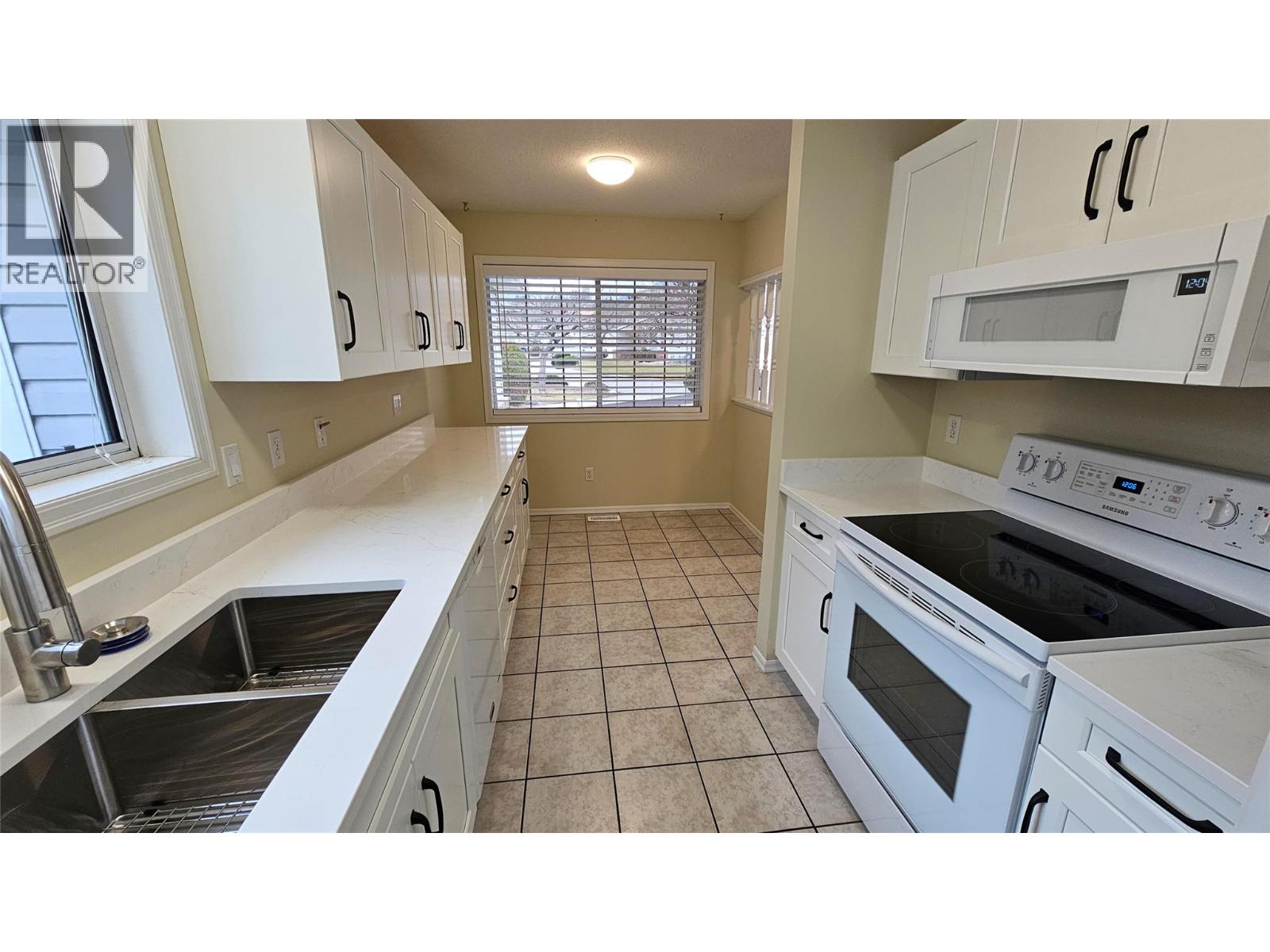  221 Sandpiper Crescent, Penticton