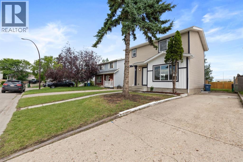 Single Family House for Sale in  Aberdare Way NE Abbeydale Calgary 