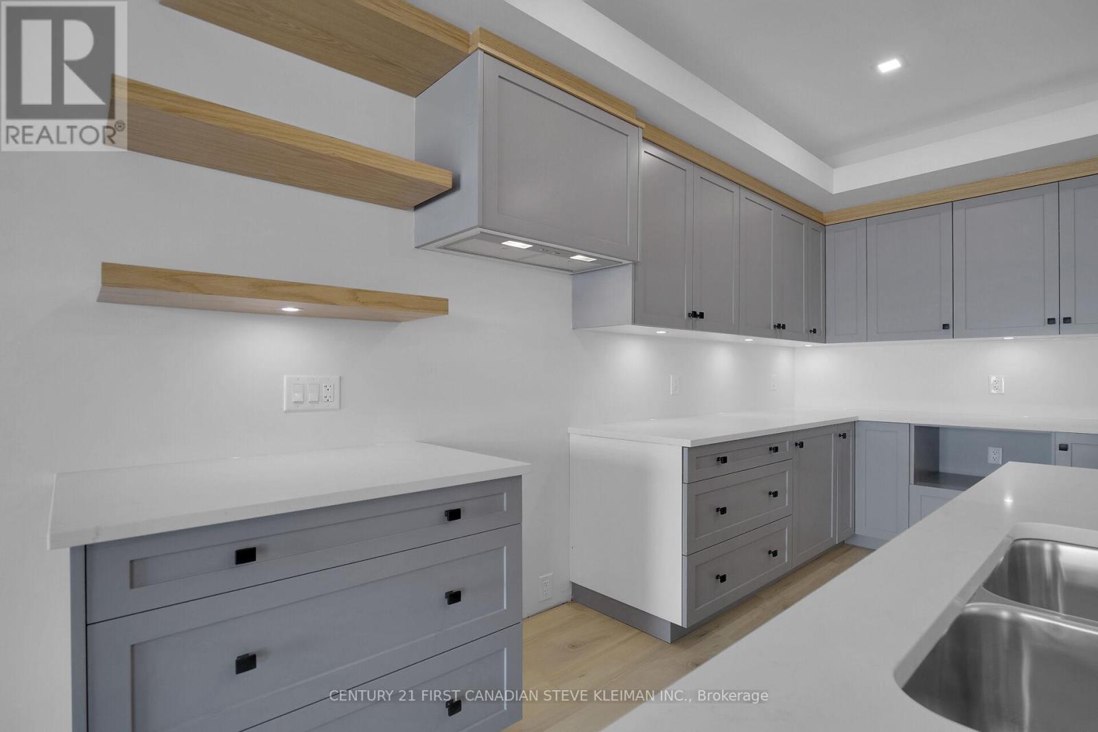 Photo 20 of 67 2700 Buroak Drive, London North ON