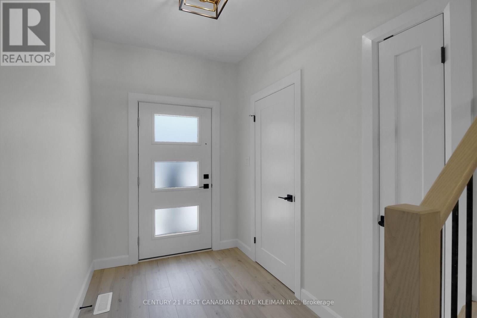Photo 24 of 67 2700 Buroak Drive, London North ON