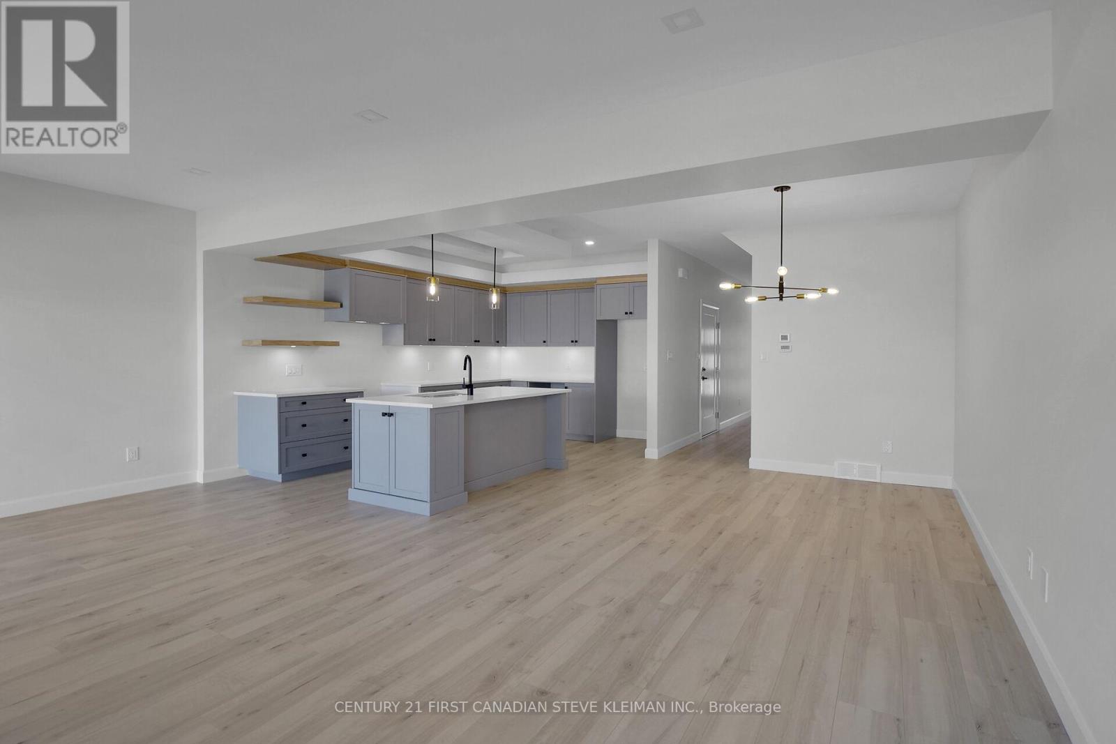 Photo 19 of 67 2700 Buroak Drive, London North ON