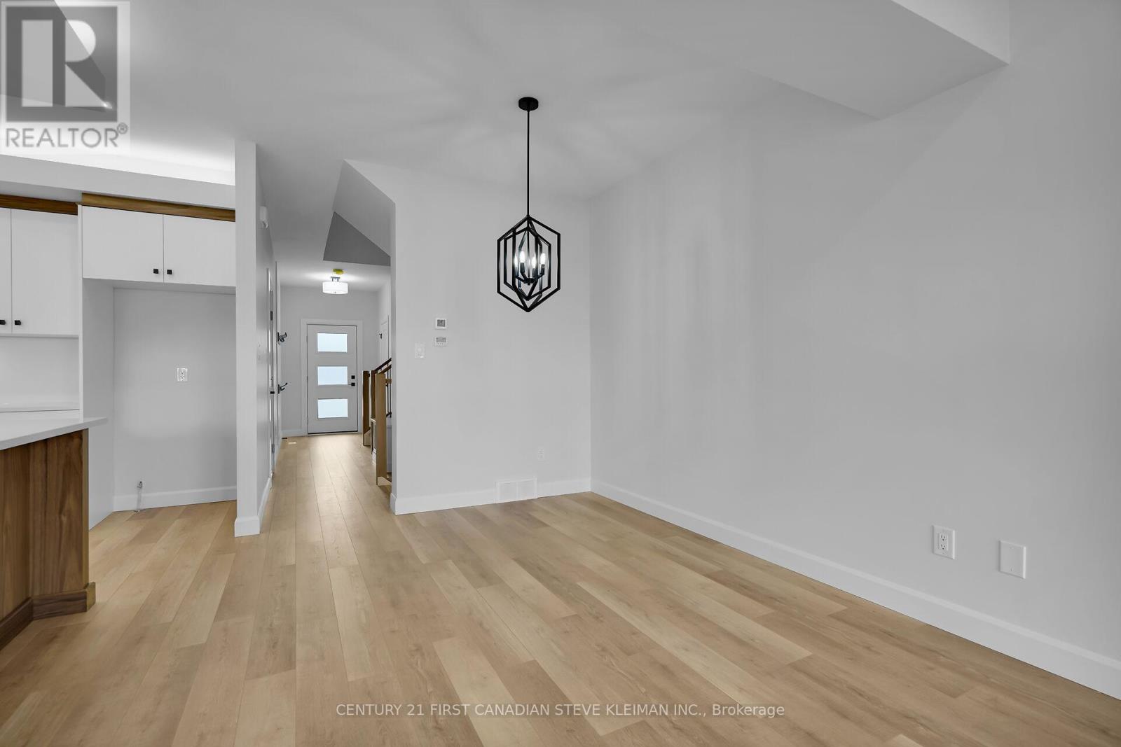 Photo 28 of 47 2700 Buroak Drive, London North ON