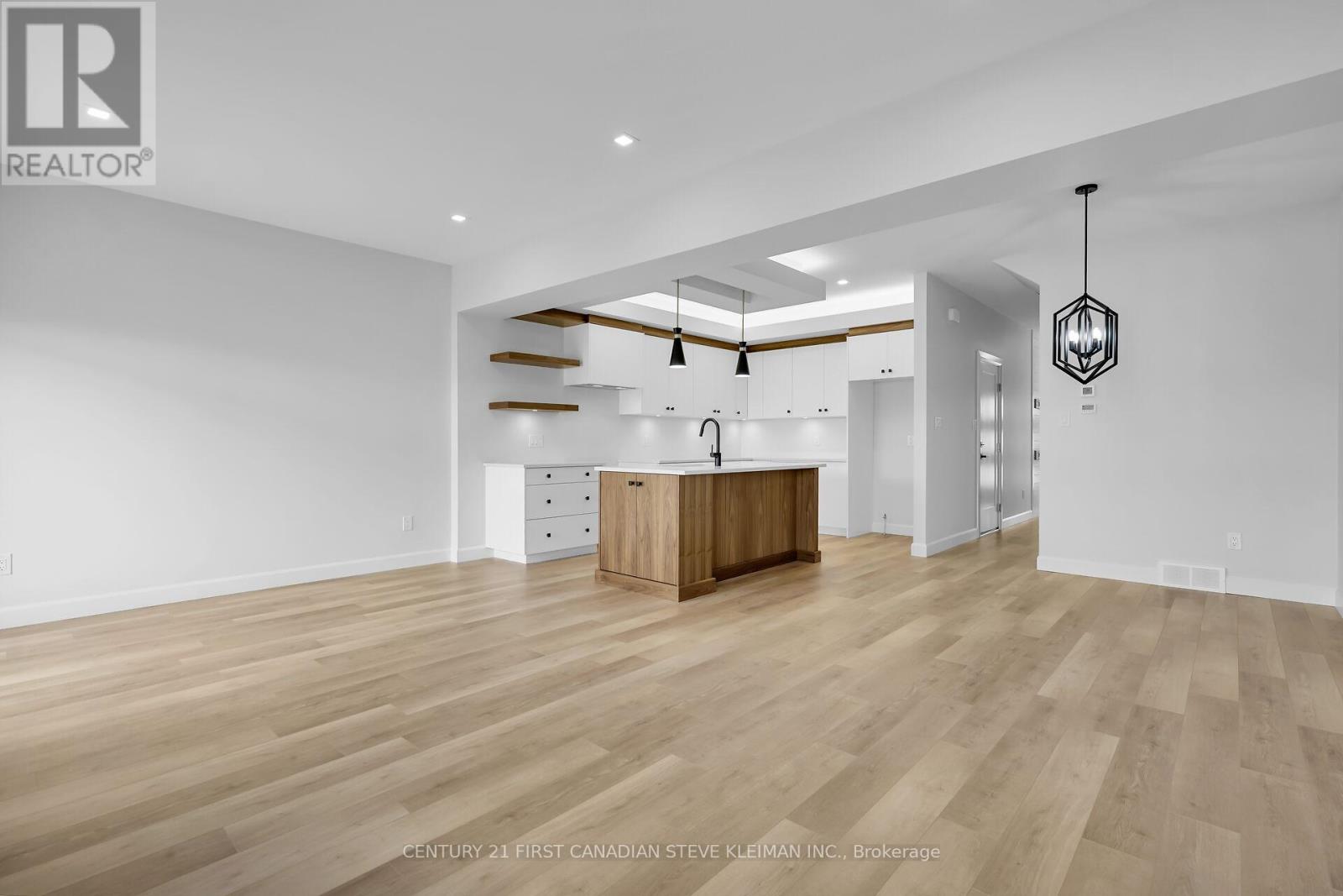 Photo 27 of 47 2700 Buroak Drive, London North ON
