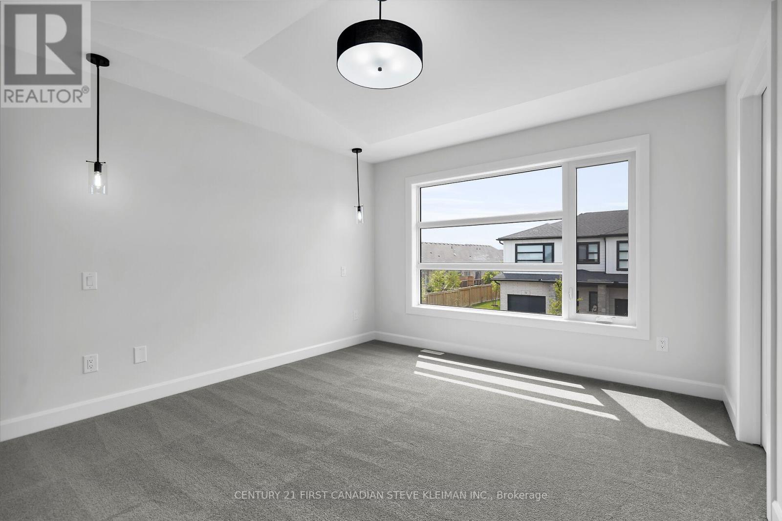 Photo 21 of 47 2700 Buroak Drive, London North ON