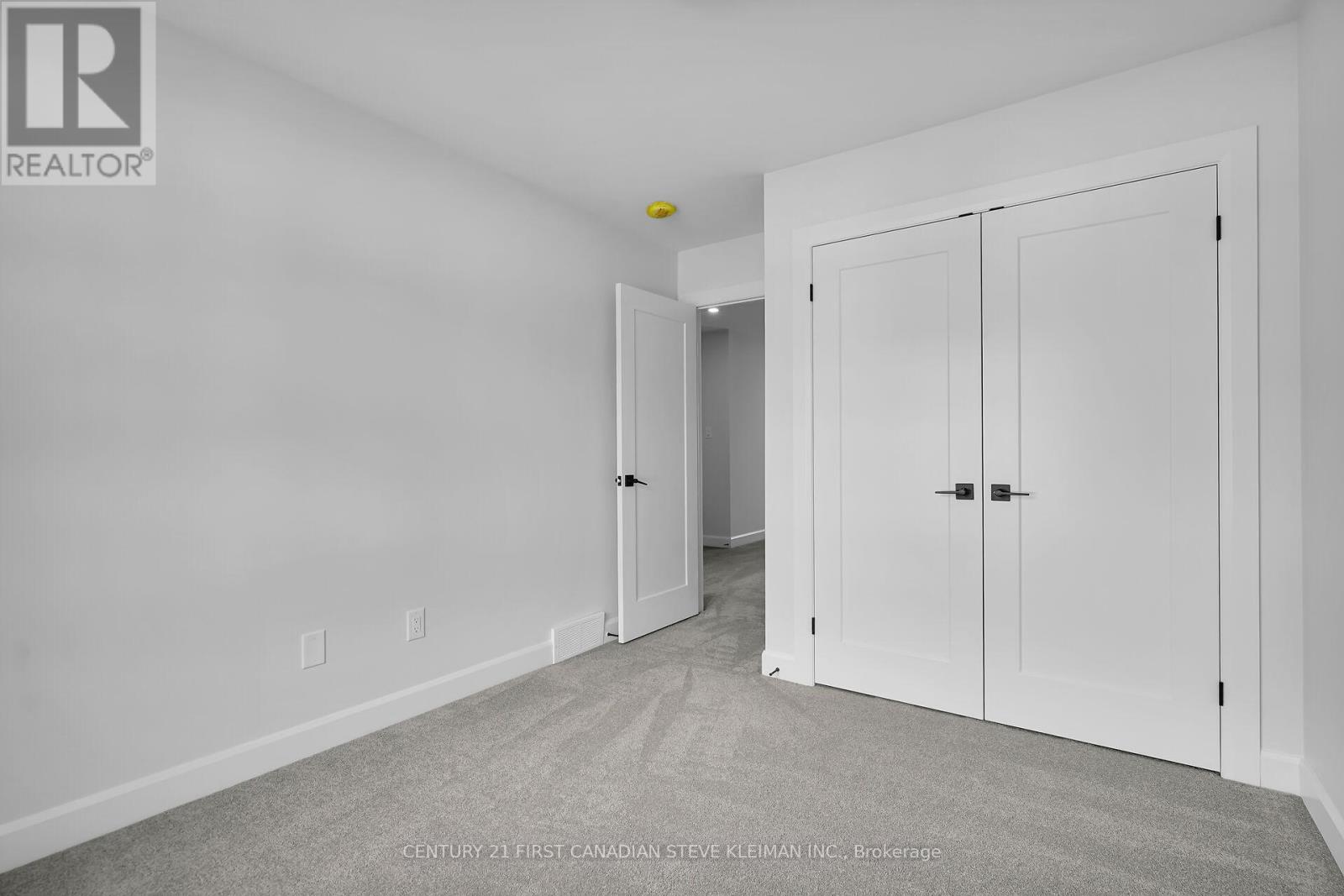 Photo 29 of 47 2700 Buroak Drive, London North ON