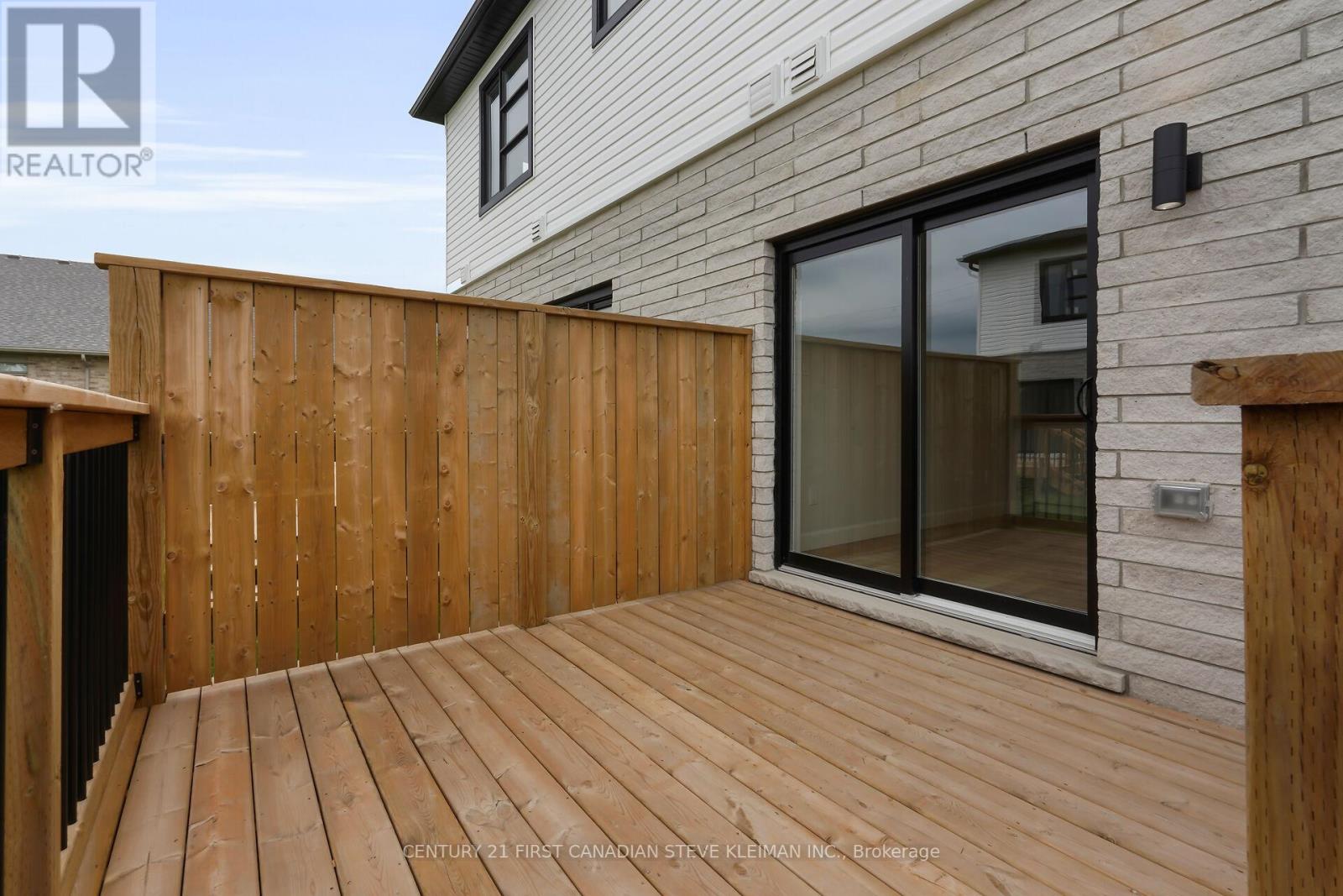 Photo 37 of 47 2700 Buroak Drive, London North ON