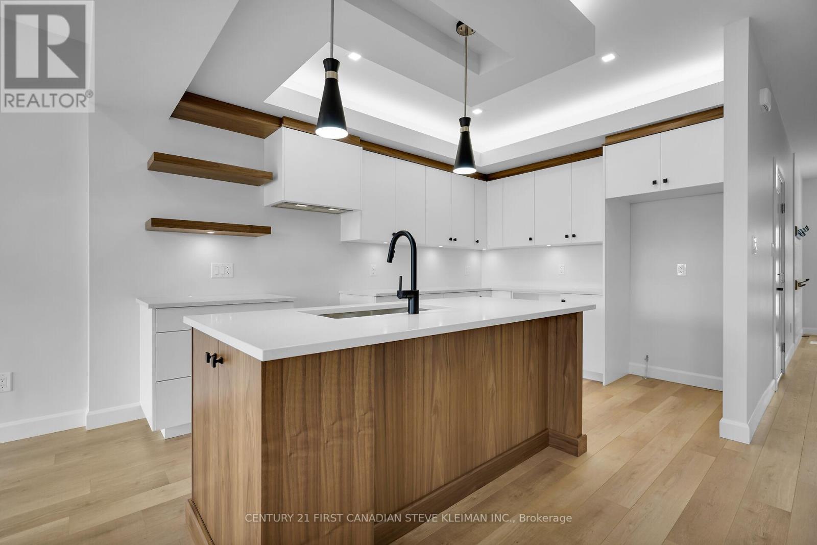 Photo 8 of 47 2700 Buroak Drive, London North ON