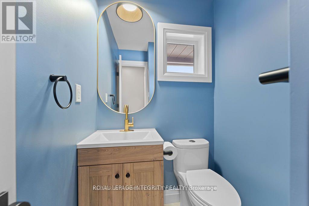 Photo 13 of 3440 Woodroffe Avenue, Ottawa ON