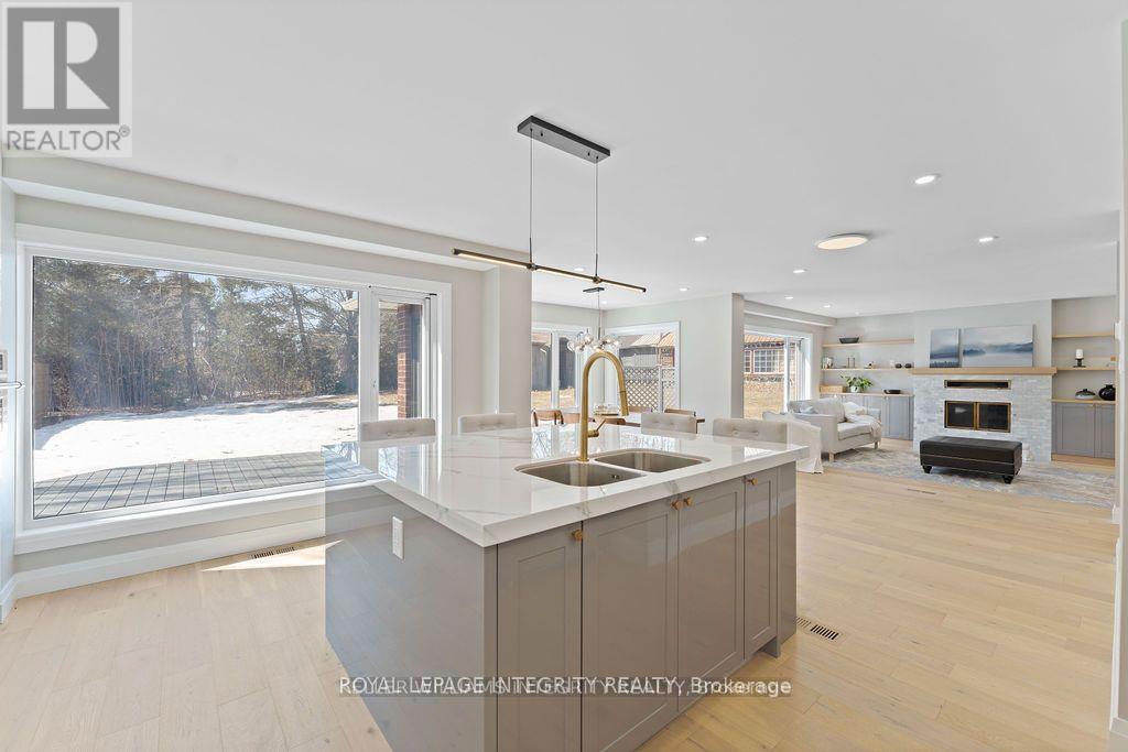 Photo 18 of 3440 Woodroffe Avenue, Ottawa ON
