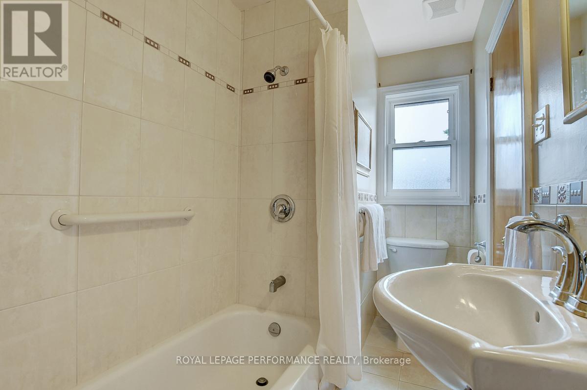 Photo 22 of 617 Gardenvale Road, Ottawa ON