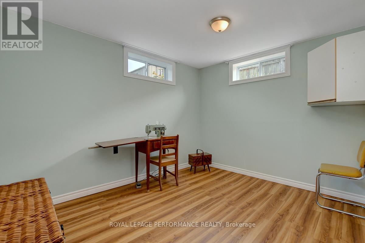 Photo 32 of 617 Gardenvale Road, Ottawa ON