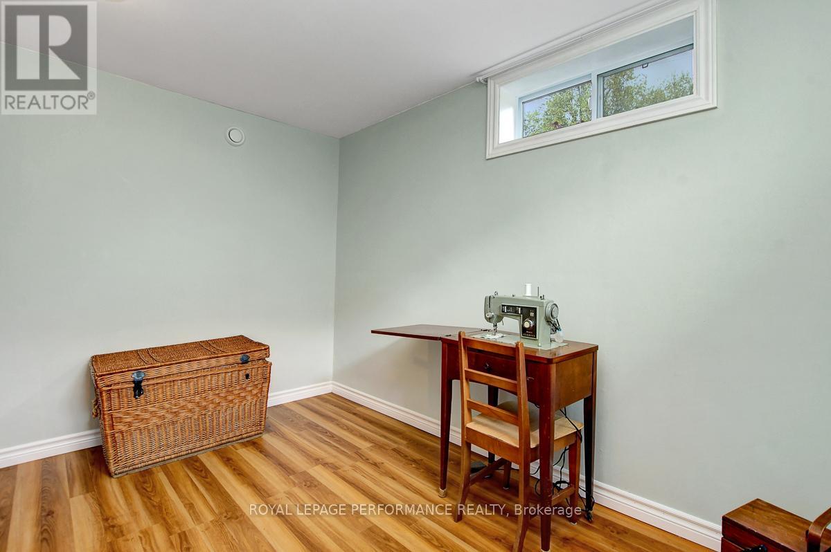 Photo 34 of 617 Gardenvale Road, Ottawa ON