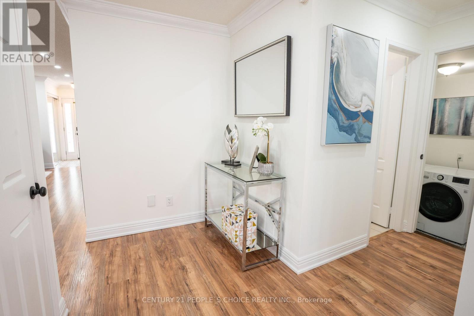 Photo 10 of 111 Brisdale Drive, Brampton ON