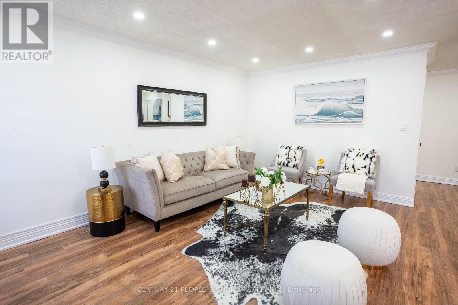 Photo 13 of 111 Brisdale Drive, Brampton ON