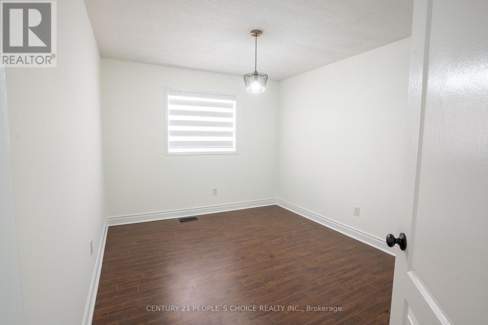 Photo 30 of 111 Brisdale Drive, Brampton ON