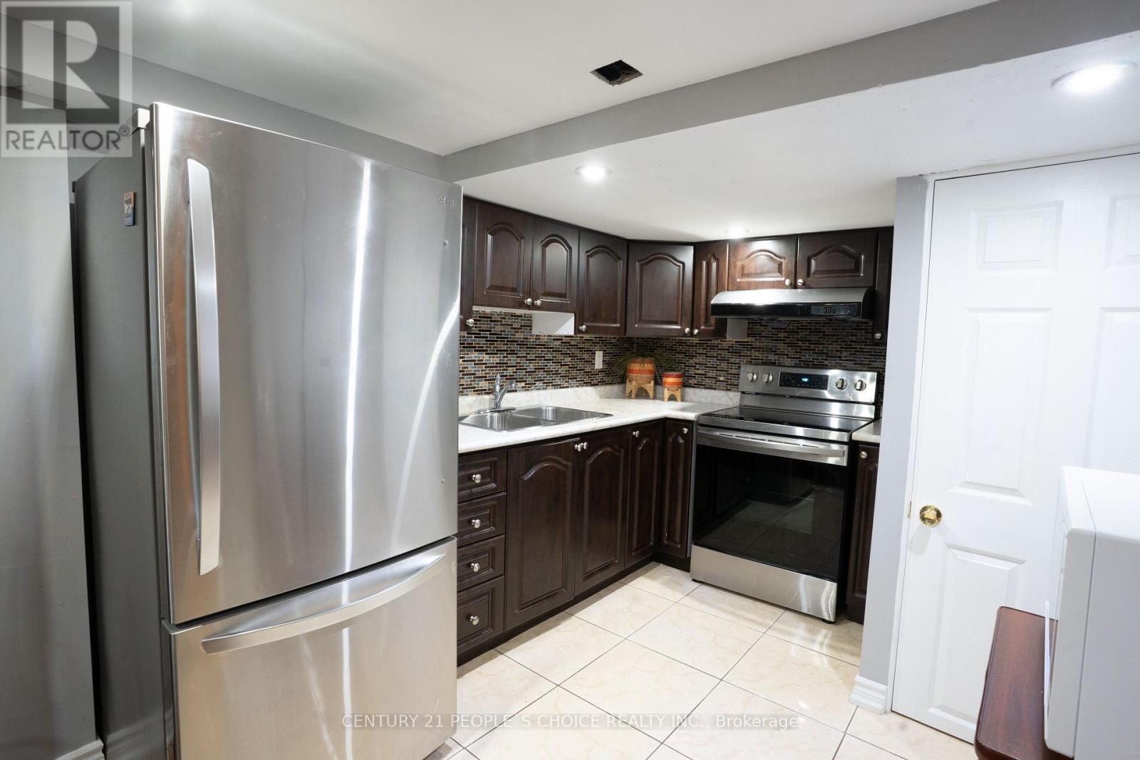 Photo 41 of 111 Brisdale Drive, Brampton ON