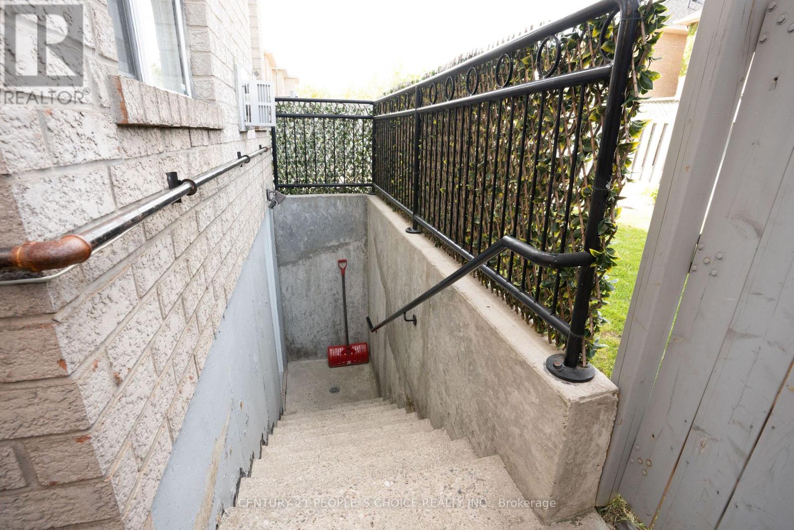 Photo 47 of 111 Brisdale Drive, Brampton ON