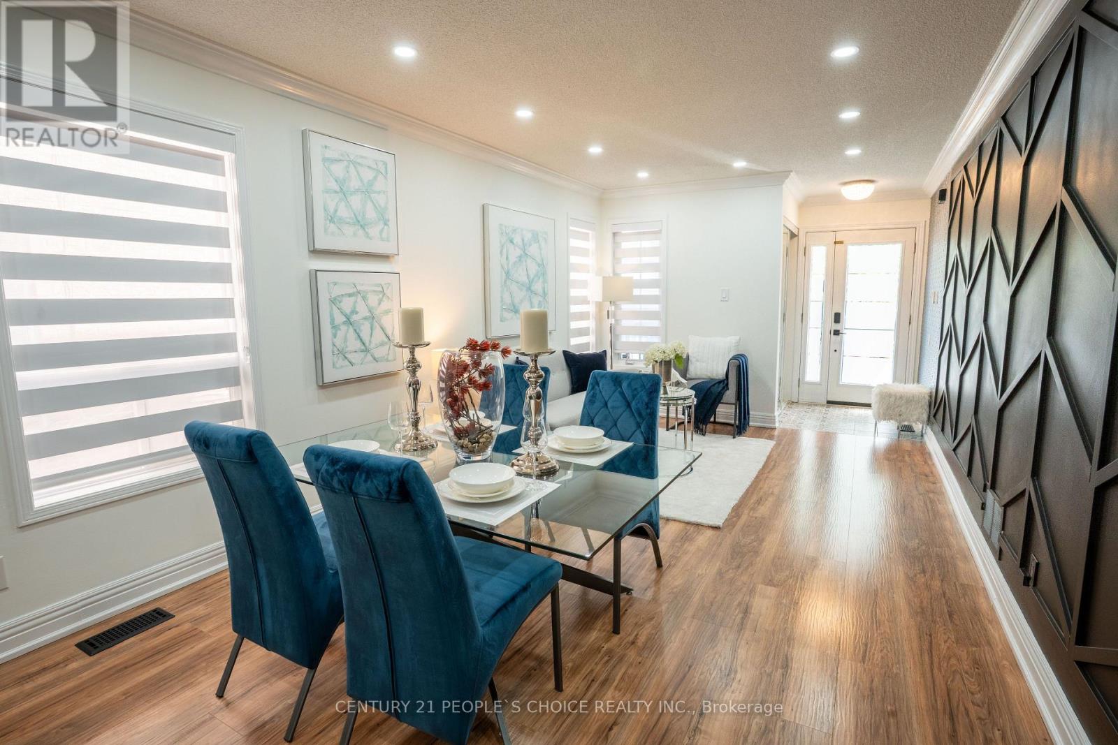 Photo 5 of 111 Brisdale Drive, Brampton ON
