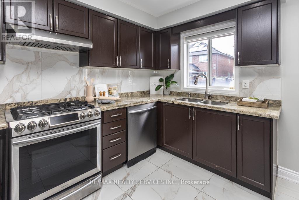Photo 30 of 5279 Palmetto Place, Mississauga ON