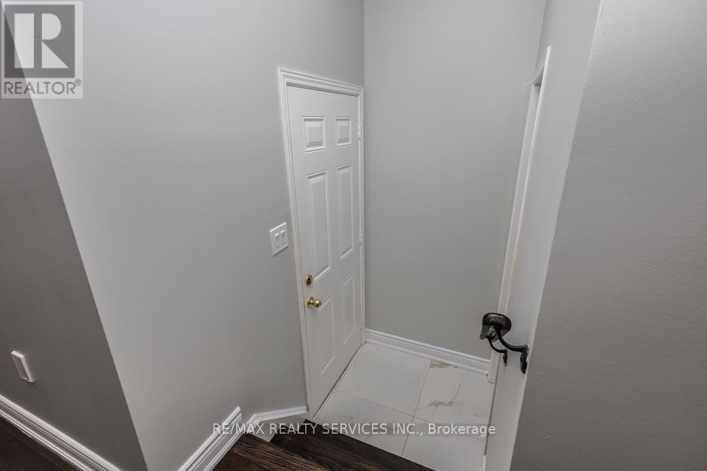 Photo 22 of 5279 Palmetto Place, Mississauga ON