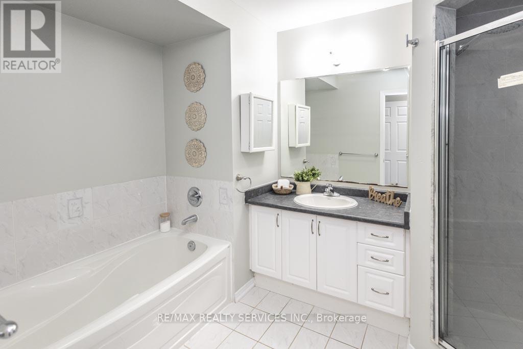 Photo 35 of 5279 Palmetto Place, Mississauga ON